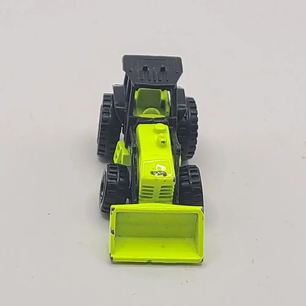 1991 Hot Wheels #103 Virtual Collection Tractor Fluorescent Yellow 1/64 Scale